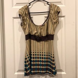 Halo brand Cute Juniors top